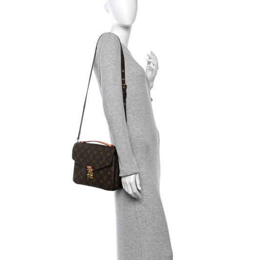Monogram Pochette Metis
