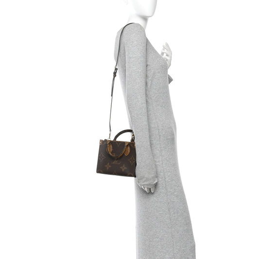 Reverse Monogram Giant Onthego BB