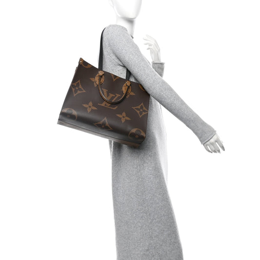 Reverse Monogram Giant Onthego MM