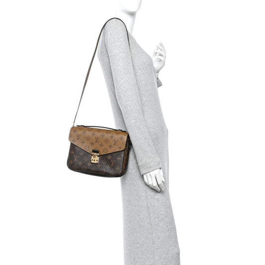 Reverse Monogram Pochette Metis