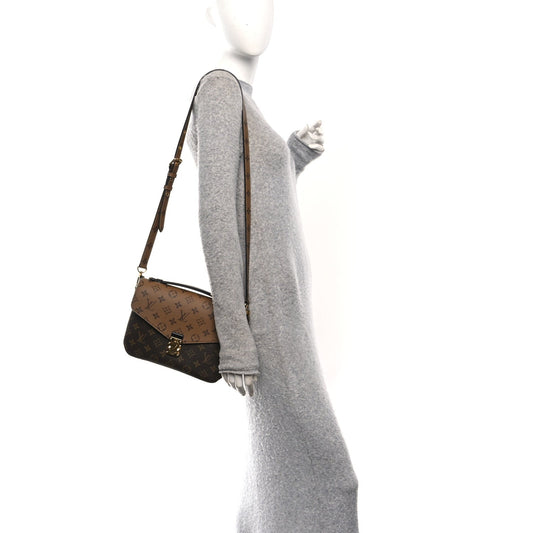 Reverse Monogram Pochette Metis