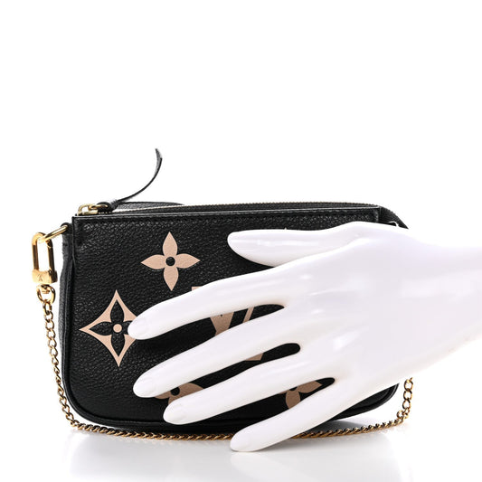 Empreinte Monogram Giant Mini Pochette Accessories Black