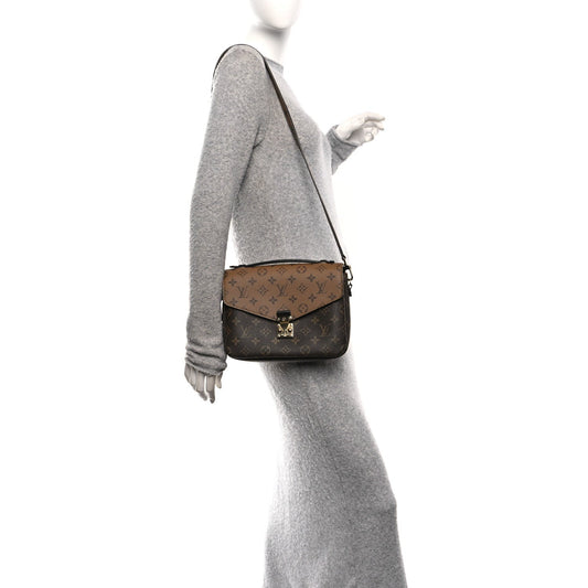 Reverse Monogram Pochette Metis