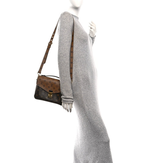 Reverse Monogram Pochette Metis