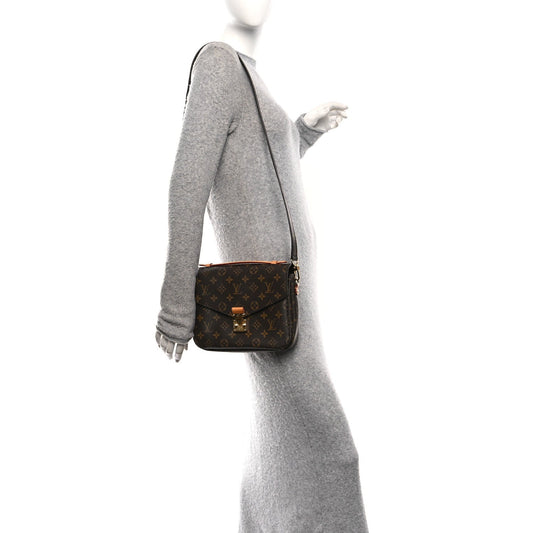 Monogram Pochette Metis