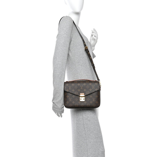 Monogram Pochette Metis
