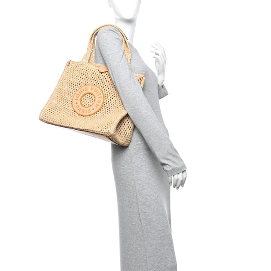 Raffia Calfskin By The Pool OnTheGo MM Natural