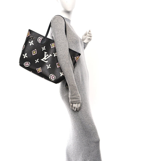 Monogram Giant Wild at Heart Neverfull MM Black