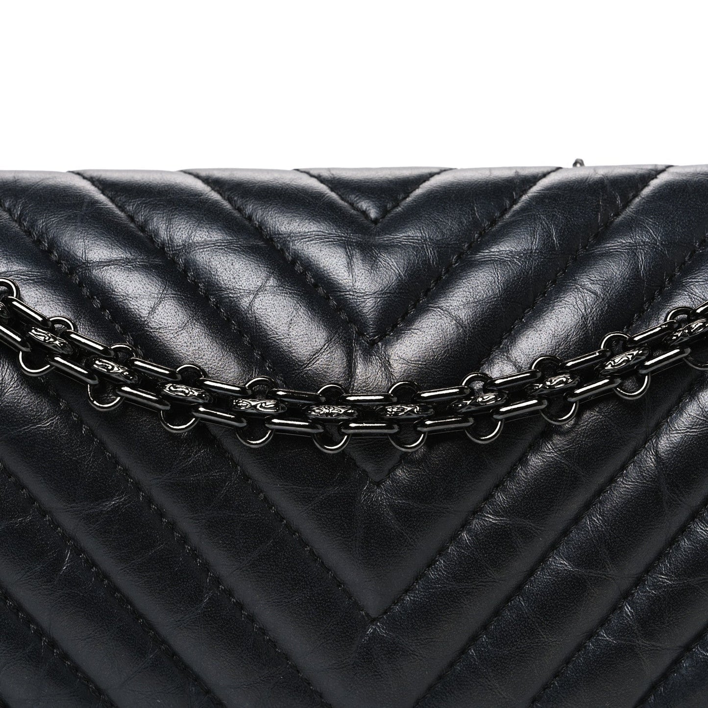 Aged Calfskin Chevron Quilted 2.55 Reissue 225 Flap So Black