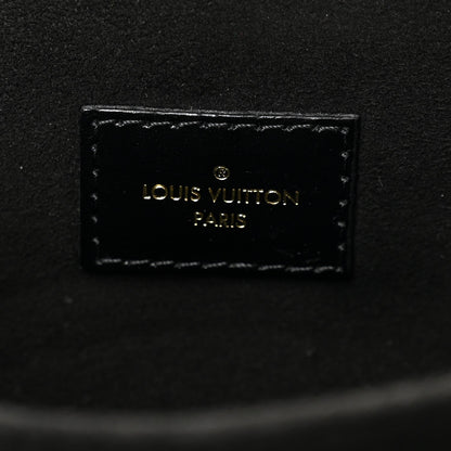 Reverse Monogram Pochette Metis