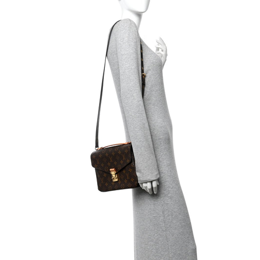 Monogram Pochette Metis