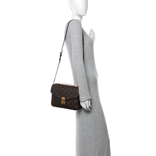 Monogram Pochette Metis