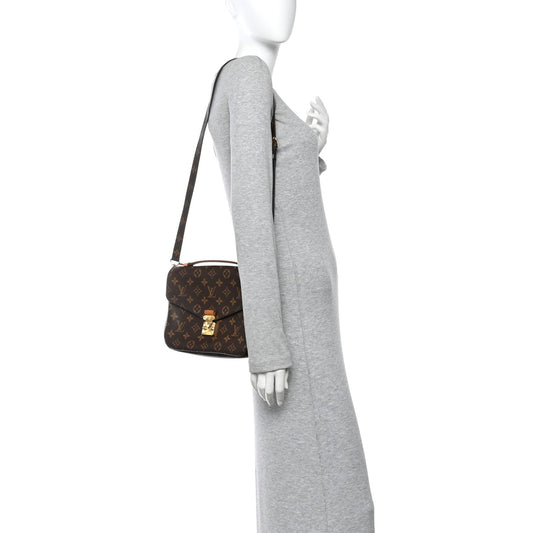 Monogram Pochette Metis