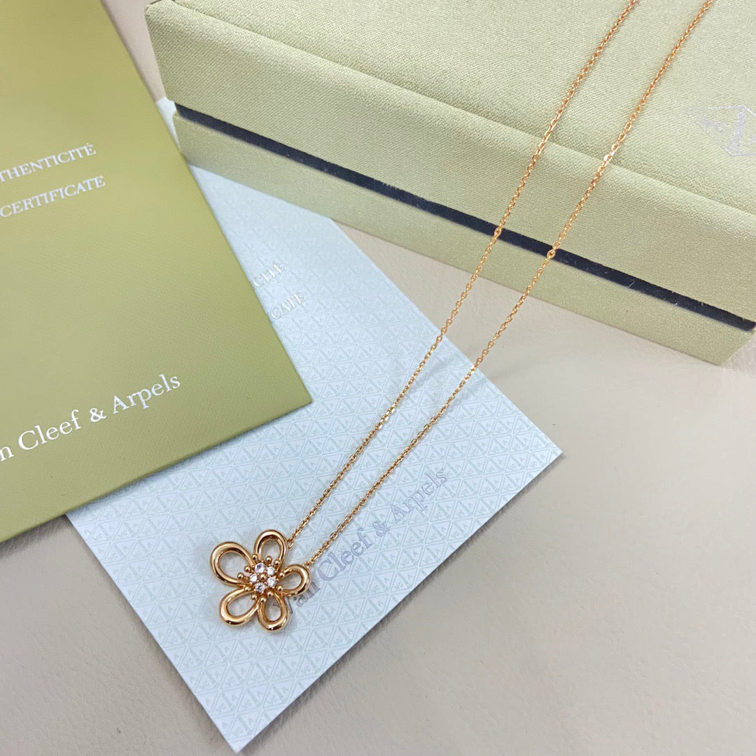 VCA Flower Necklace