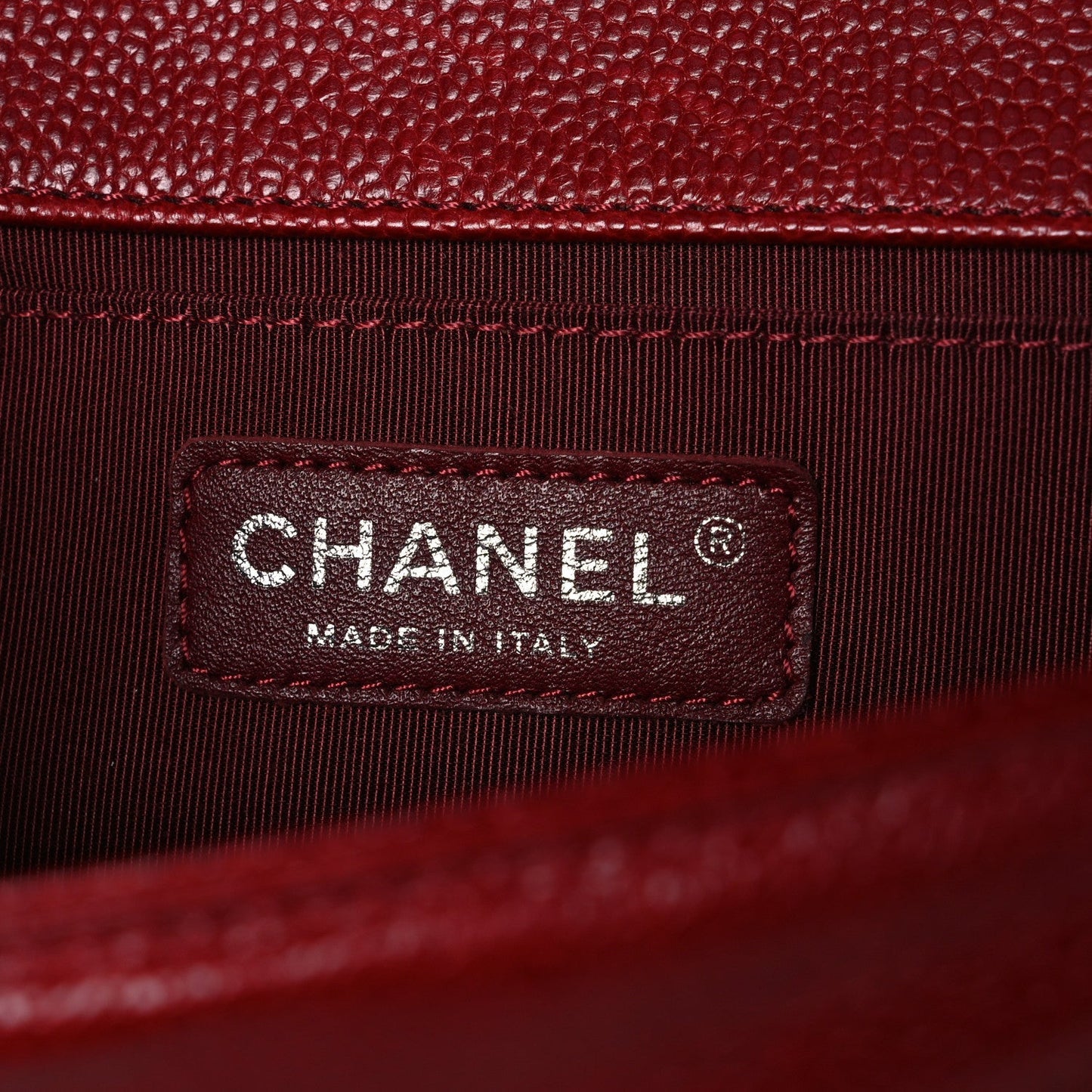 Caviar Quilted Medium Boy Flap Red