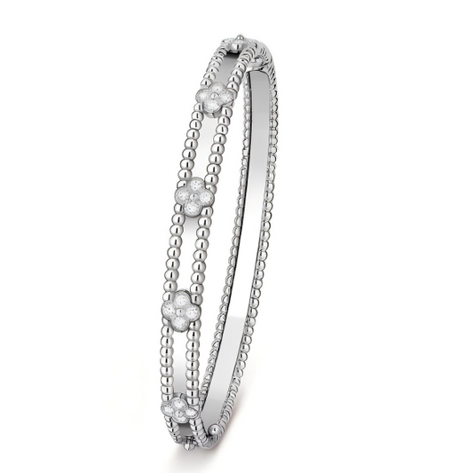 VCA Perlée sweet clovers bracelet, medium model