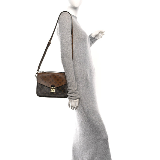 Reverse Monogram Pochette Metis