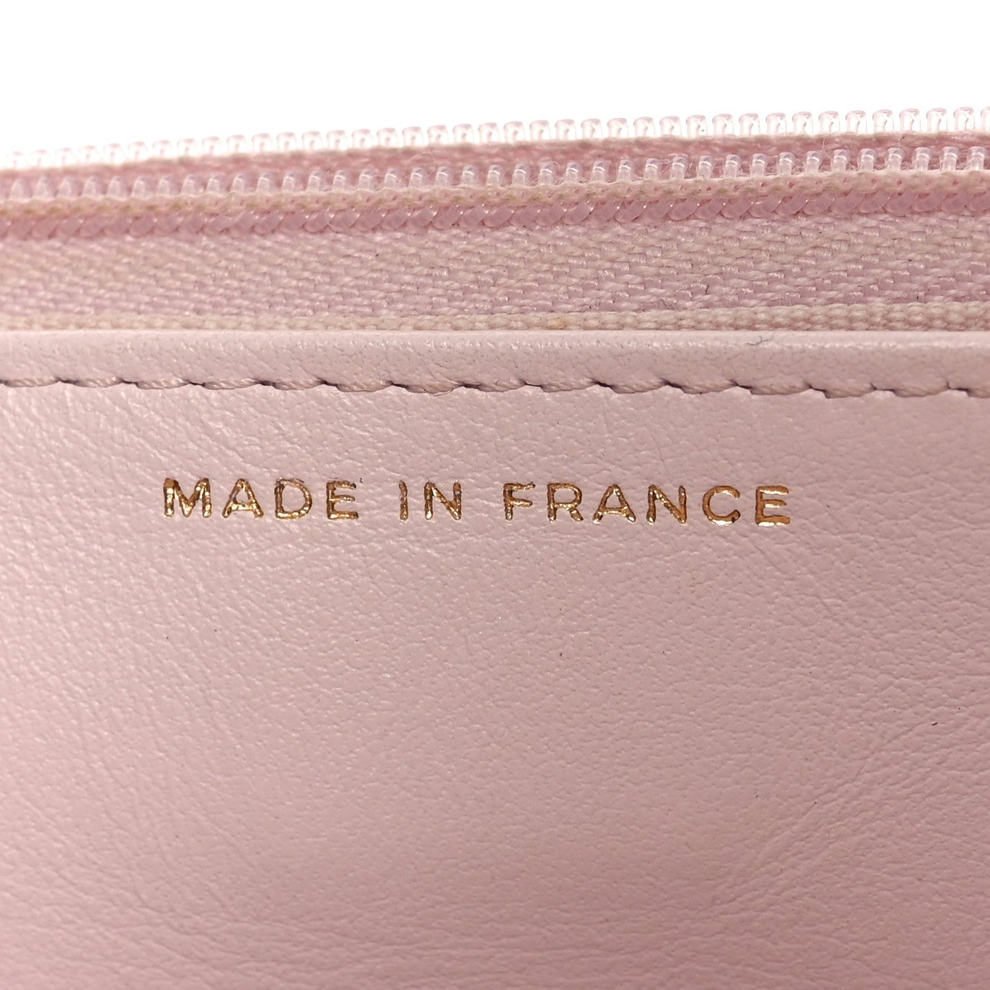 Caviar Quilted Wallet on Chain WOC Light Pink