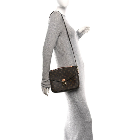 Monogram Pochette Metis