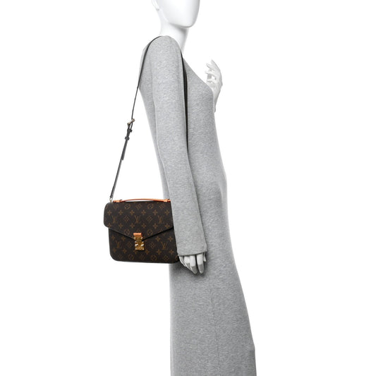 Monogram Pochette Metis