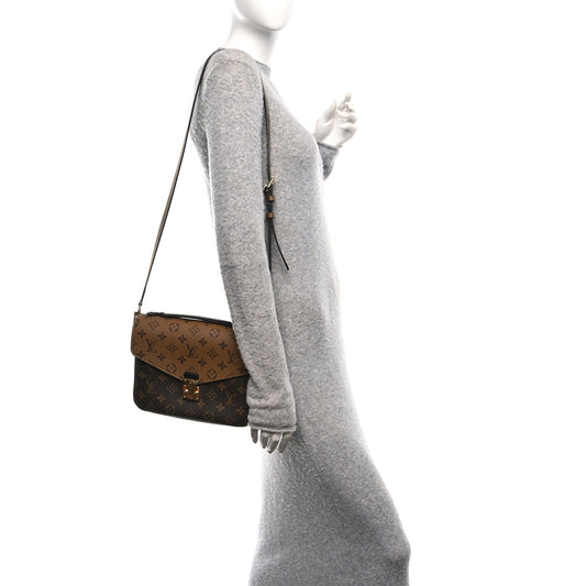Reverse Monogram Pochette Metis