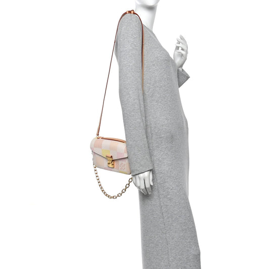 Damier Giant Pochette Metis East West Peach