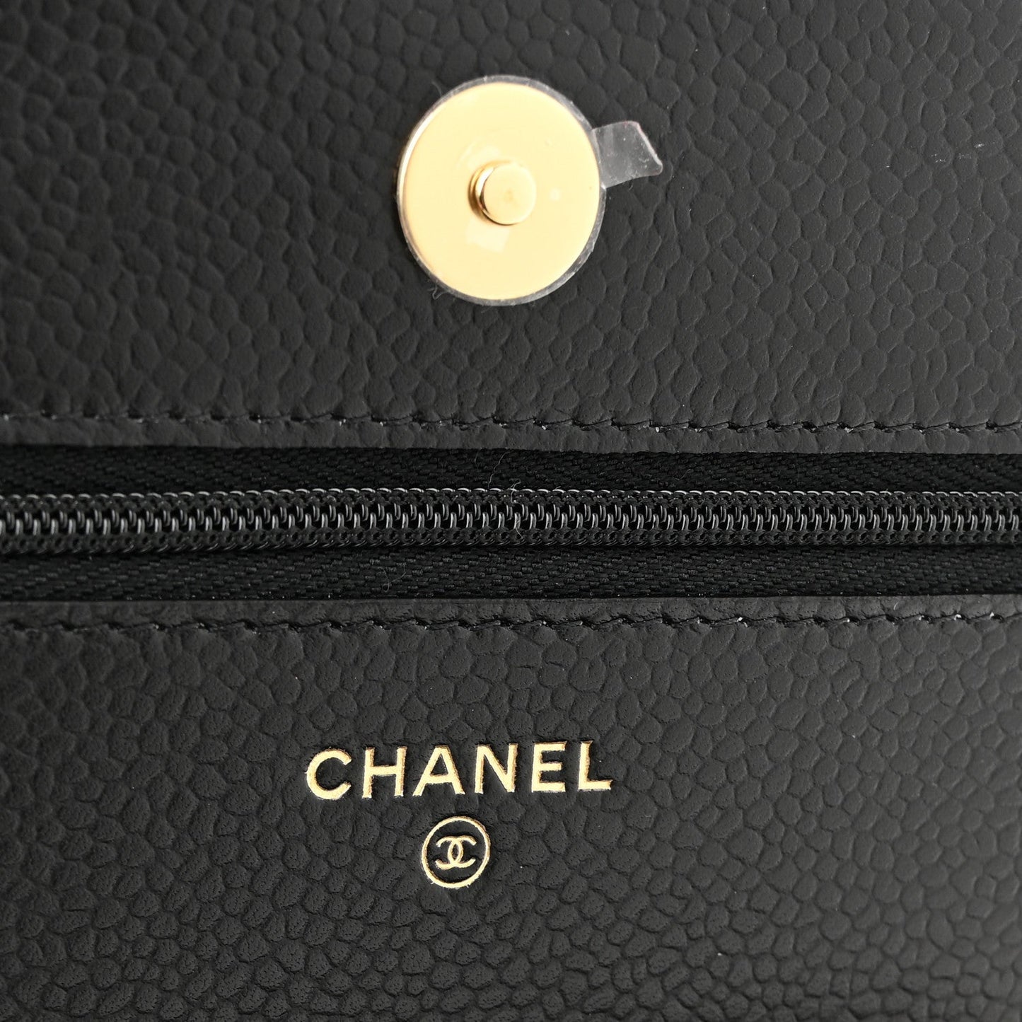 Caviar Quilted Wallet on Chain WOC Black