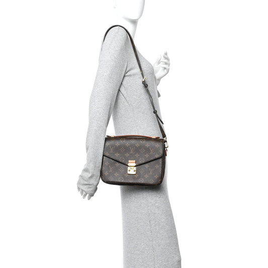 Monogram Pochette Metis