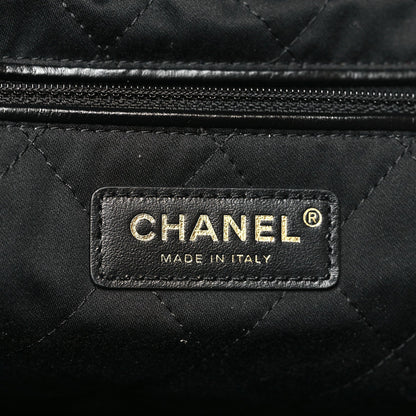 Shiny Calfskin Quilted Chanel 22 Black